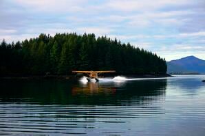 floatplane-in-alaska
